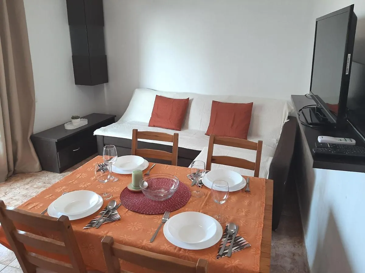 Perfectly Located Apartment With Pool Playa de las Americas  Playa de las Americas (Tenerife)
