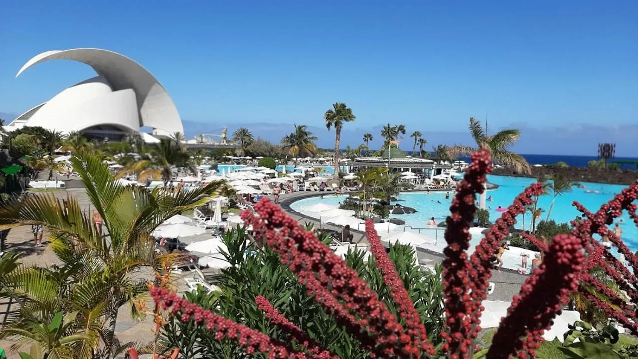 Perfectly Located Apartment With Pool Playa de las Americas